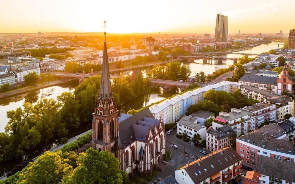 Hotel Miramar am Römer Frankfurt am Main Bagian luar foto