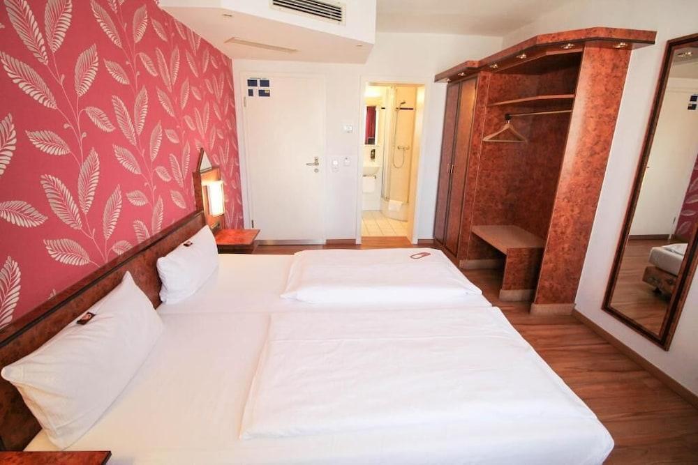 Hotel Miramar am Römer Frankfurt am Main Bagian luar foto
