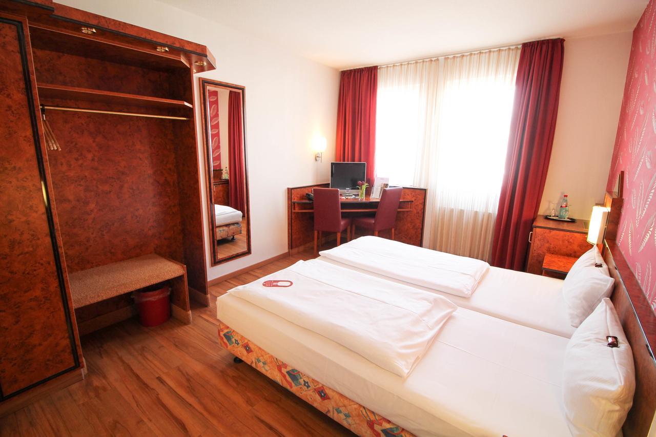 Hotel Miramar am Römer Frankfurt am Main Bagian luar foto